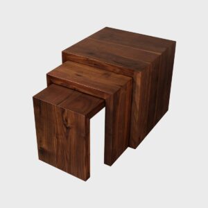 Mesas Nido Madera Maciza De Nogal; mesa con un diseño innovador de tres niveles.