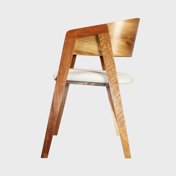 Silla Carmen Desarmable; moderno diseño del lateral de la silla