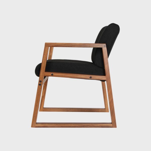 Silla Holanda; toma de la forma lateral que tiene este modelo